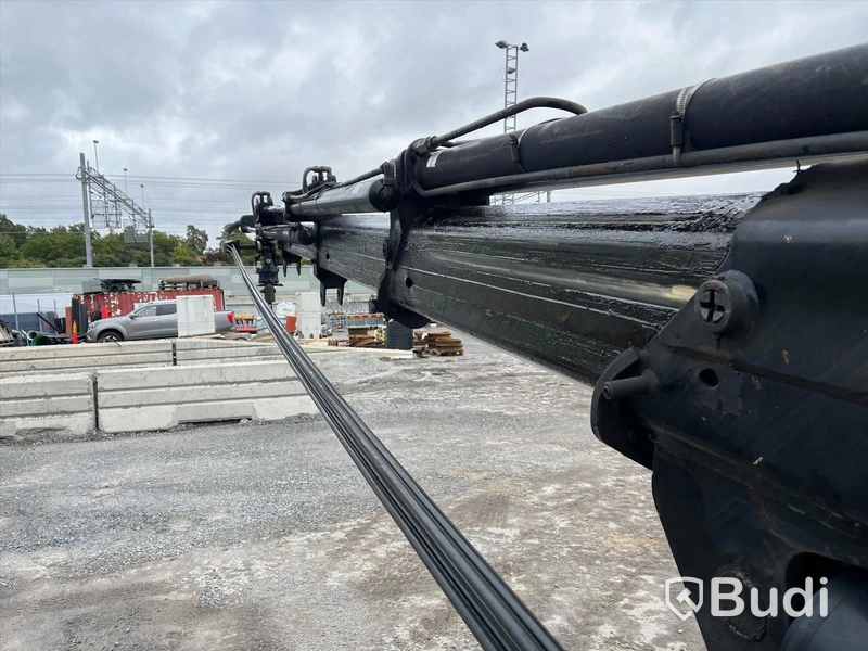 Lastbil Scania R124 8x2 Kranflak | Bodbil Hiab 700 E-6 med Jibb