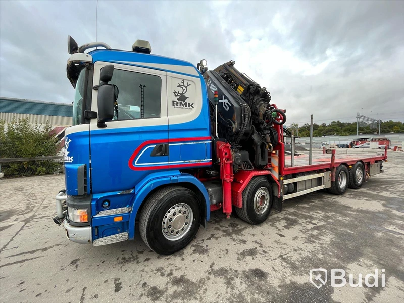 Lastbil Scania R124 8x2 Kranflak | Bodbil Hiab 700 E-6 med Jibb