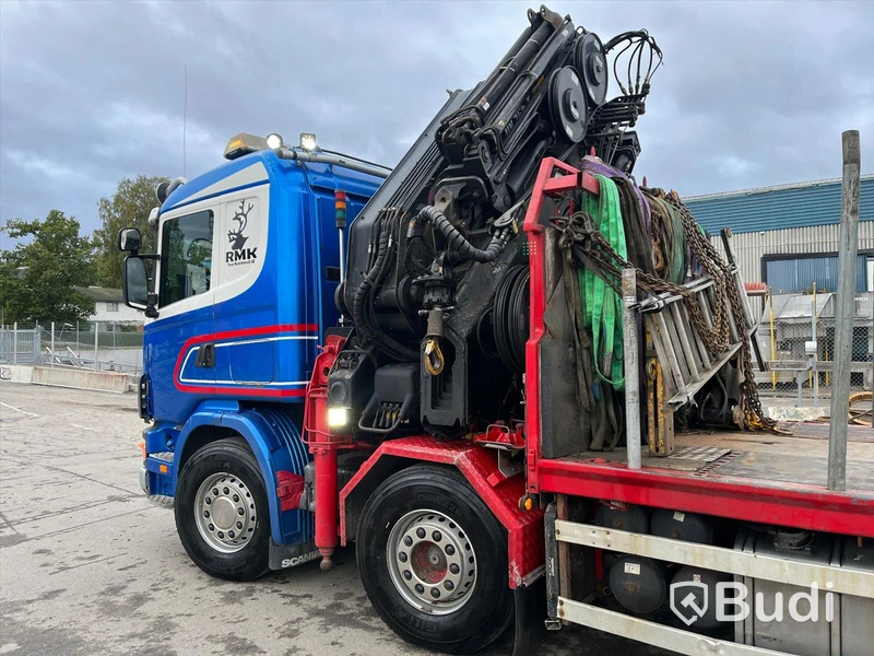 Lastbil Scania R124 8x2 Kranflak | Bodbil Hiab 700 E-6 med Jibb