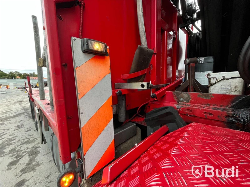 Lastbil Scania R124 8x2 Kranflak | Bodbil Hiab 700 E-6 med Jibb