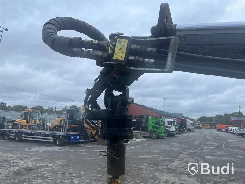 Lastbil Scania R124 8x2 Kranflak | Bodbil Hiab 700 E-6 med Jibb