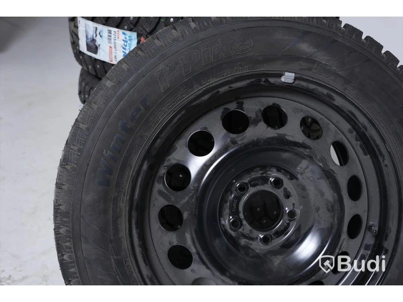 Vinterhjul HANKOOK Winter I Pike 215/65 R17 98T på stål fälg - Passar bl.a till Peugeot 5008 - Okörda däck.