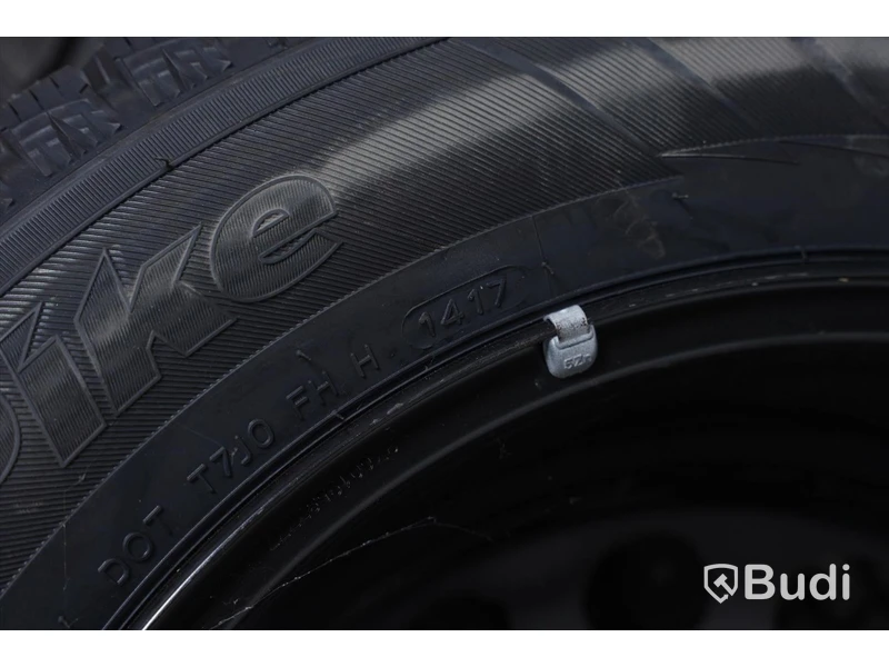 Vinterhjul HANKOOK Winter I Pike 215/65 R17 98T på stål fälg - Passar bl.a till Peugeot 5008 - Okörda däck.