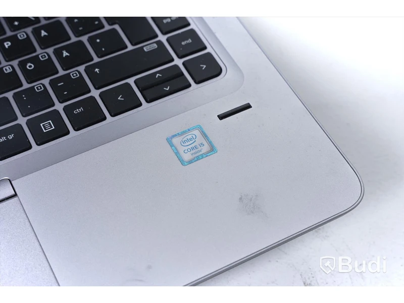 HP Elitebook 840 G3 med laddare.