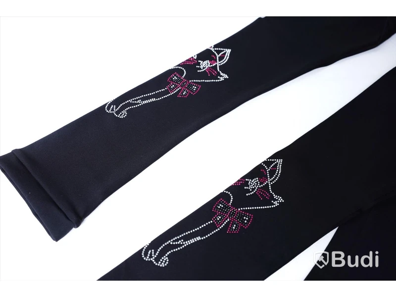 4st Träningsjackor ink 3st Tights strl 130 Polartech Power Stretch Sportwear. ( 6-8år)