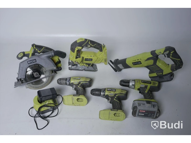 Ryobi tigersåg med 2 batterier och laddare: tigersåg, cirkelsåg, sticksåg, 3 borrskruvdragare