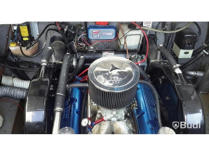 Formula 242LS Motorbåt