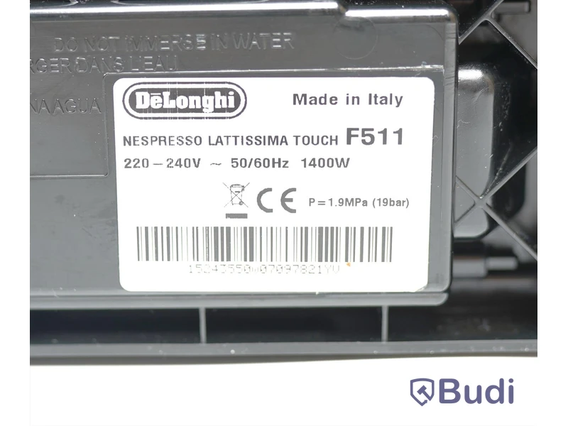 NESPRESSO De Longhi Lattissima touch. Obs! Saknar en del, se sista bilden.