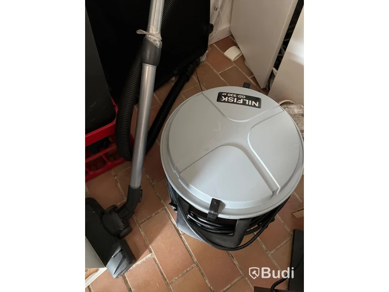Dammsugare Nilfisk GD 930 SP
