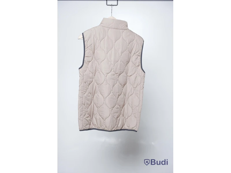 Väst - Barbour International Accelerator Race Gilet (Storlek M). Nypris 1790kr