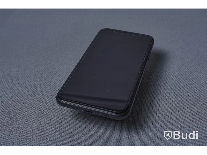 iPhone 11 black - 64 GB, 87 procent batterihälsa, Apple med.