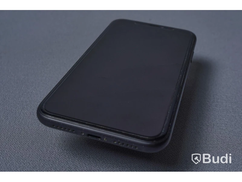iPhone 11 black - 64 GB, 87 procent batterihälsa, Apple med.