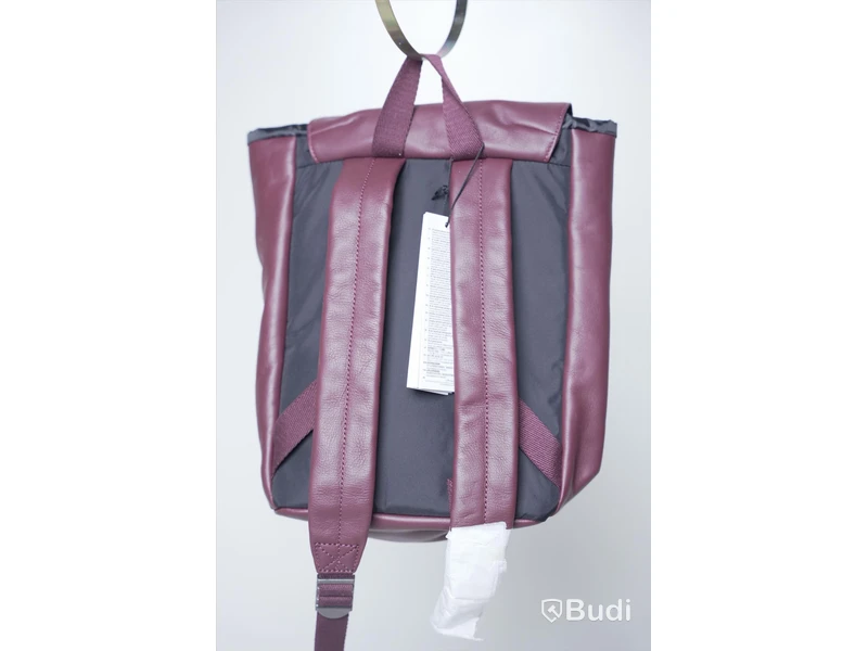 Ryggsäck - Eastpak Casyl Wine Leather. Nypris 1550kr