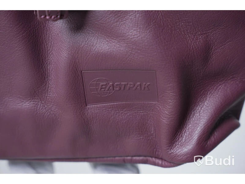 Ryggsäck - Eastpak Casyl Wine Leather. Nypris 1550kr