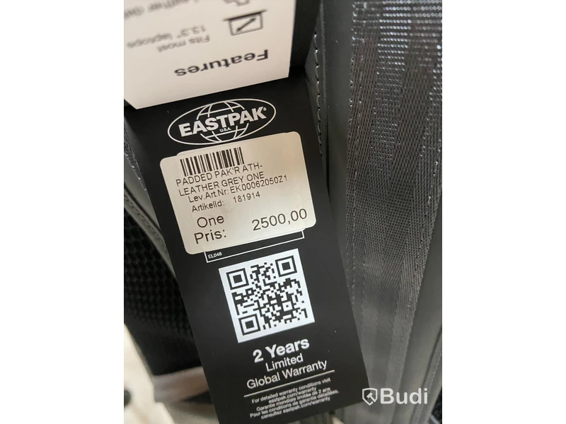 Ryggsäck - Eastpak Padded Pakr Leather. Nypris 2500kr