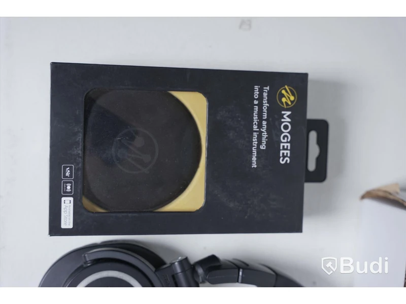 Diverse musikutrustning - Mogees trigger, Ortega Horsekick, Shure Beta 58A, Audio Technica ATH-M50X (OBS reparationsobjekt!)