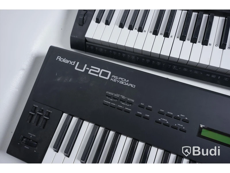 Elpianon 5st - Yamaha PRS E313, Casio CTK-3200, Roland E-16, Keystation 61 MK3, Roland U-20. (OBS reparationsobjekt!)