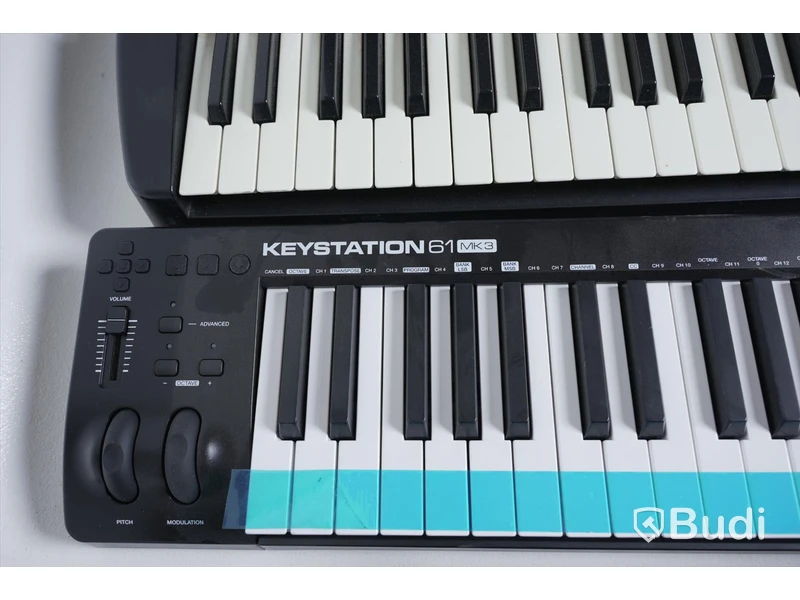 Elpianon 5st - Yamaha PRS E313, Casio CTK-3200, Roland E-16, Keystation 61 MK3, Roland U-20. (OBS reparationsobjekt!)