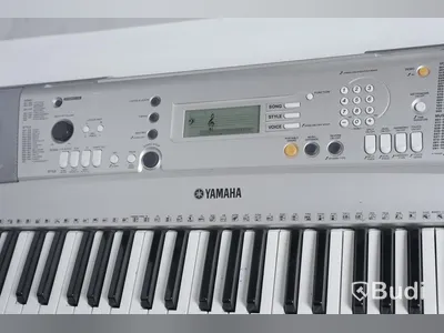 Elpianon 5st - Yamaha PRS E313, Casio CTK-3200, Roland E-16, Keystation 61 MK3, Roland U-20. (OBS reparationsobjekt!)