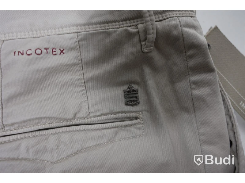 Byxor - Incotex Slacks Beige Slim Fit (W36). Nypris 2500kr