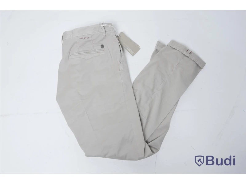 Byxor - Incotex Slacks Beige Slim Fit (W36). Nypris 2500kr