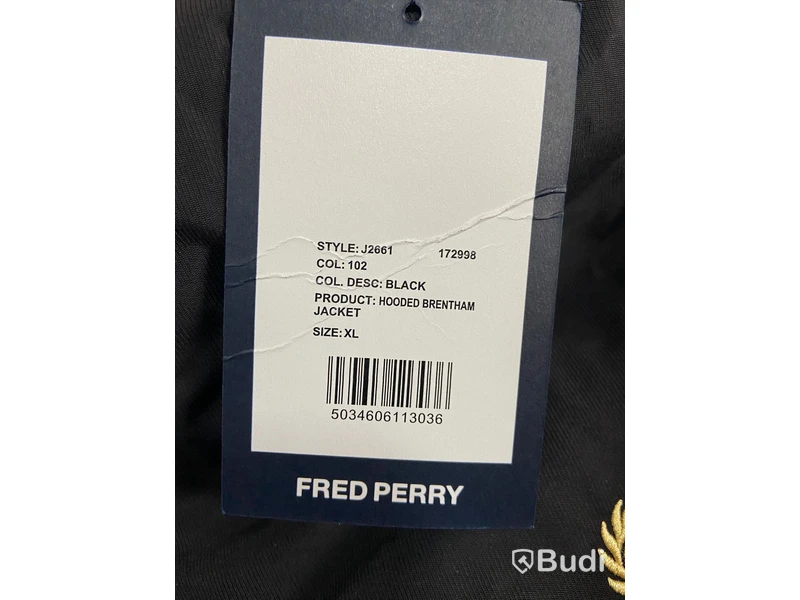 Jacka - Fred Perry Hooded Brentham (Storlek XL). Nypris 1999kr