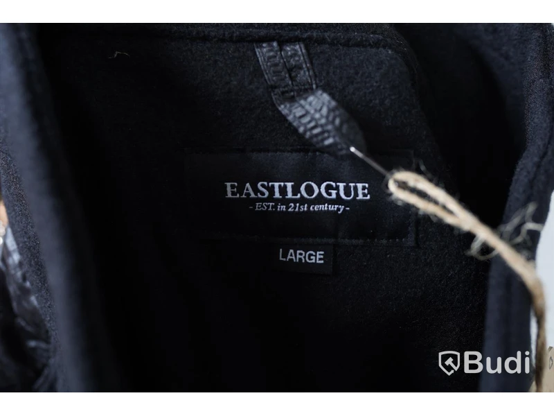 Jacka - EASTLOGUE Quilting Pullover (Storlek L). Nypris 2500kr