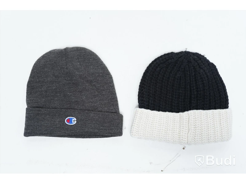2 st Mössor - Champion Embroidered Beanie cap (storlek Onesize) Hackett London The terrace chunky knit (storlek Onesize)