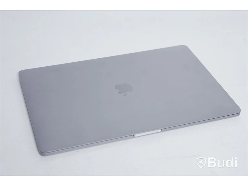 Macbook Pro 2019 (OBS! har spricka)