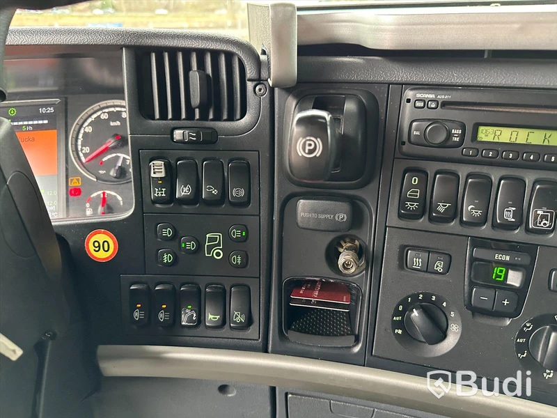 Lastbil Scania R480 8x2-6 Kranflak | Bodbil HMF Thor 8520 K8