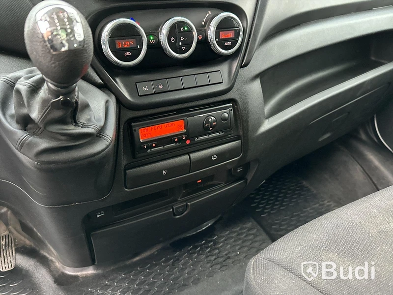 Lastbil Iveco Daily 70C17H | 7ton | 2015 | Manuell