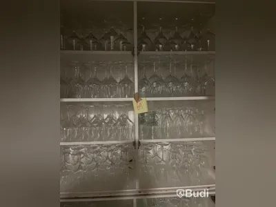 Glas i stor mängd.