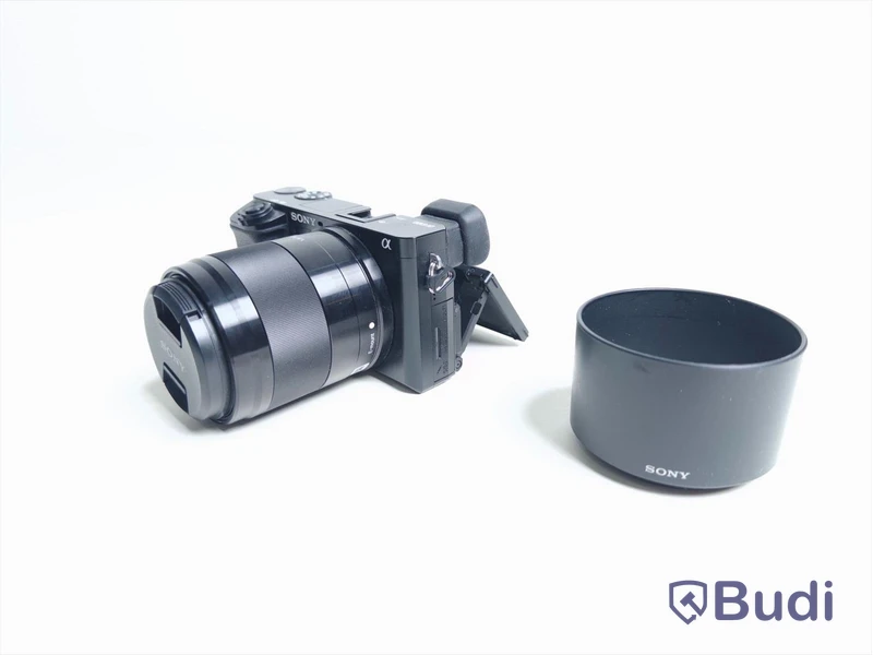 Kamera Sony A6100 ink batteri och objektiv Sony 50 1.8 OSS.