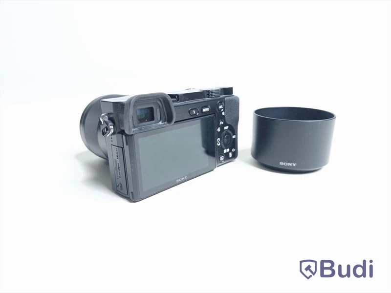 Kamera Sony A6100 ink batteri och objektiv Sony 50 1.8 OSS.