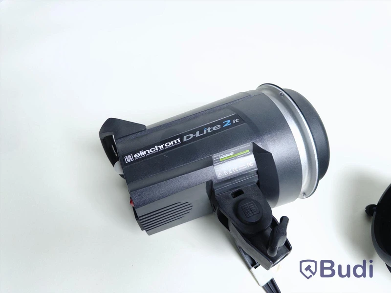 Elinchrom blixtar ink blixtsändare. D-lite 2 IT. 2st blixthuvuden och sändare ink Bowens-fäste.