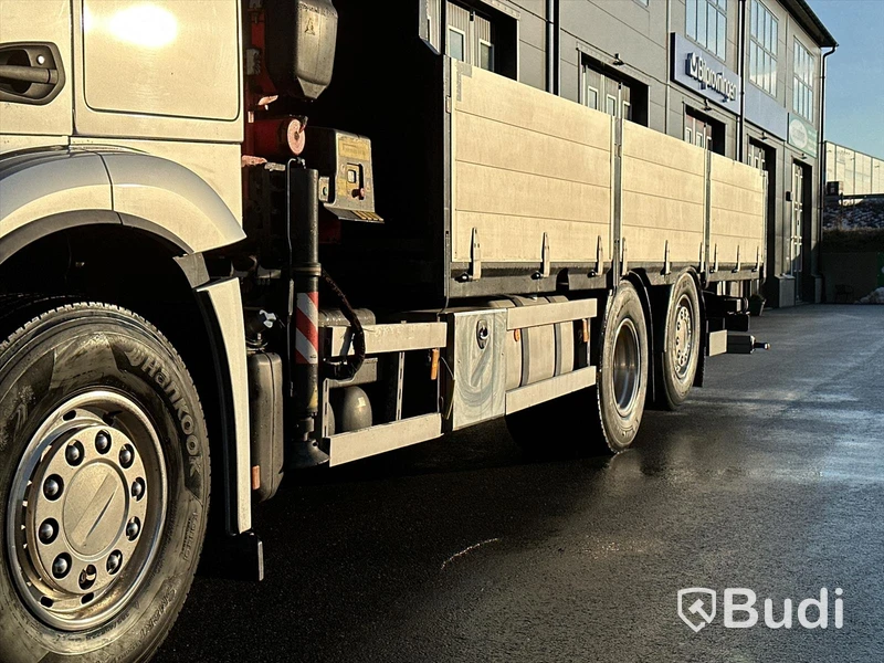 Brädgårdsbil Mercedes-Benz Actros 6x2 EU6 | Fassi F165A