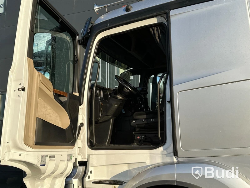 Brädgårdsbil Mercedes-Benz Actros 6x2 EU6 | Fassi F165A