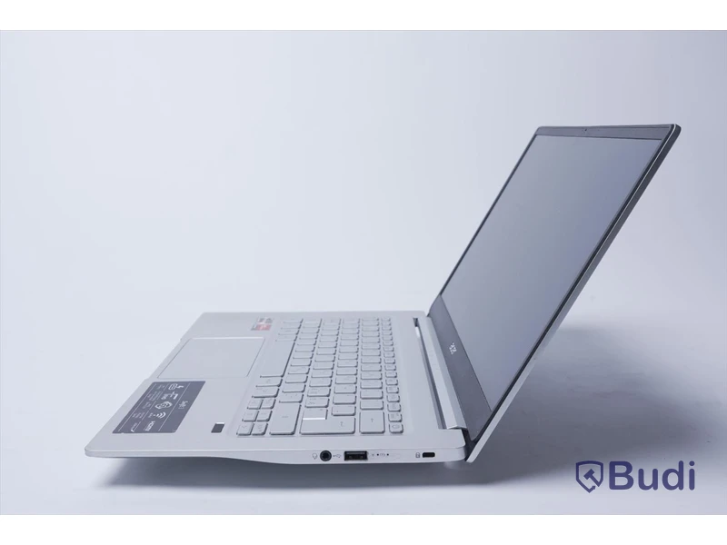 Dator - Asus Swift 3. Saknar laddare