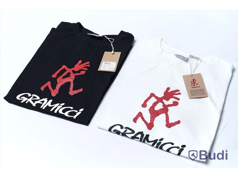 2 pack T-shirts - Gramicci (Storlek M). Nypris 1200kr.