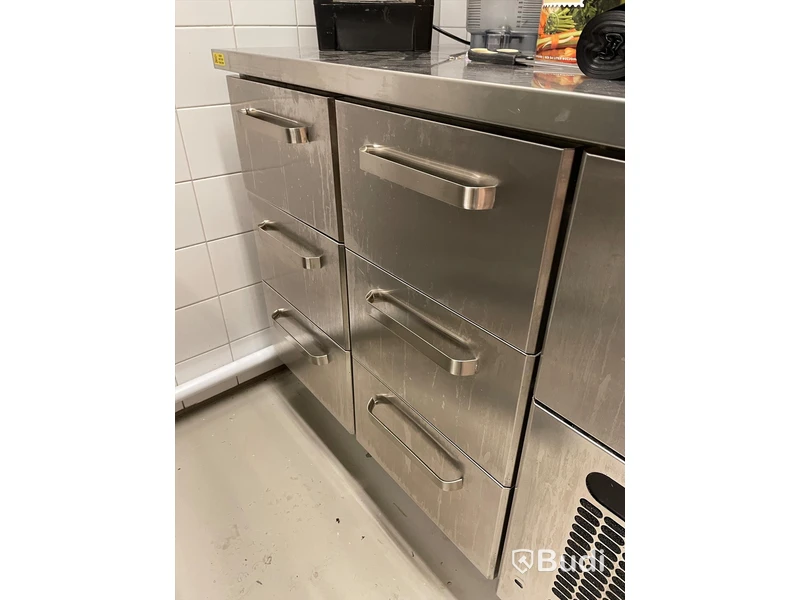 Kylbänk med 13 st lådor, Coolpart