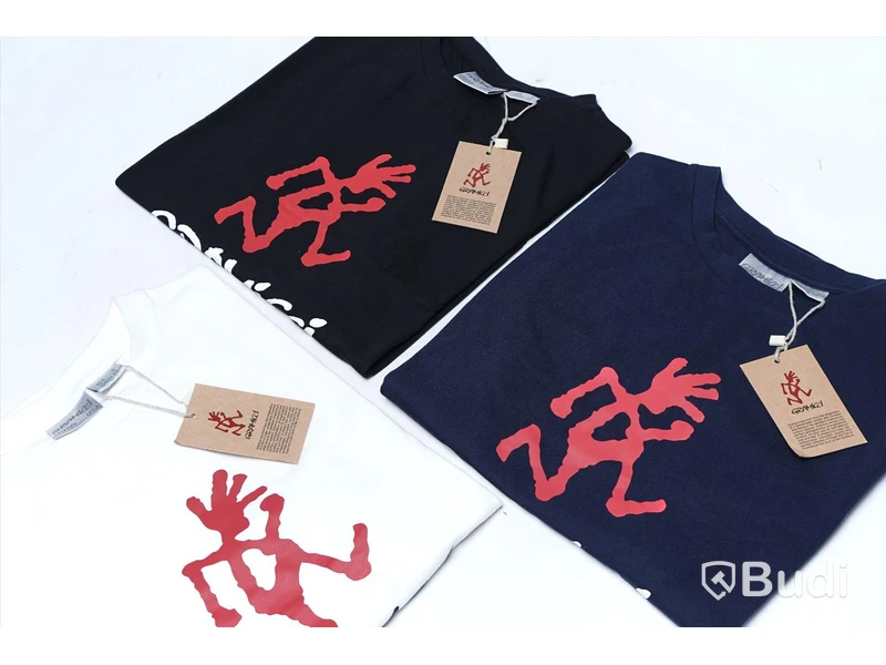 3 pack T-shirts - Gramicci (Storlek XS). Nypris 1800kr.