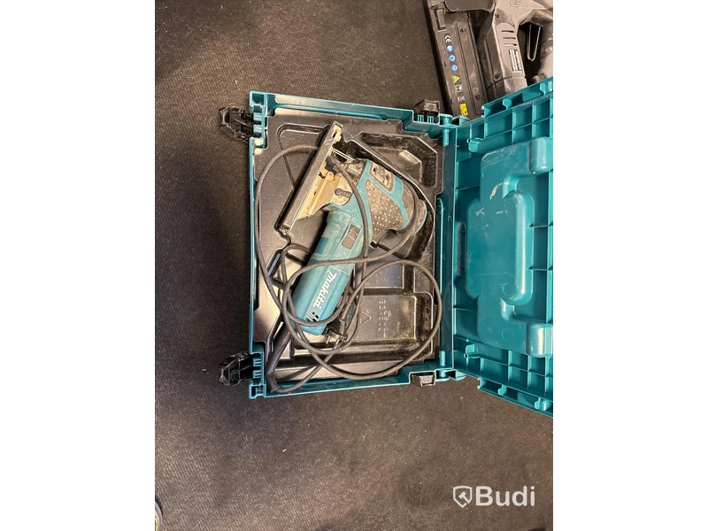 Sticksåg Makita 4351FCTJ
