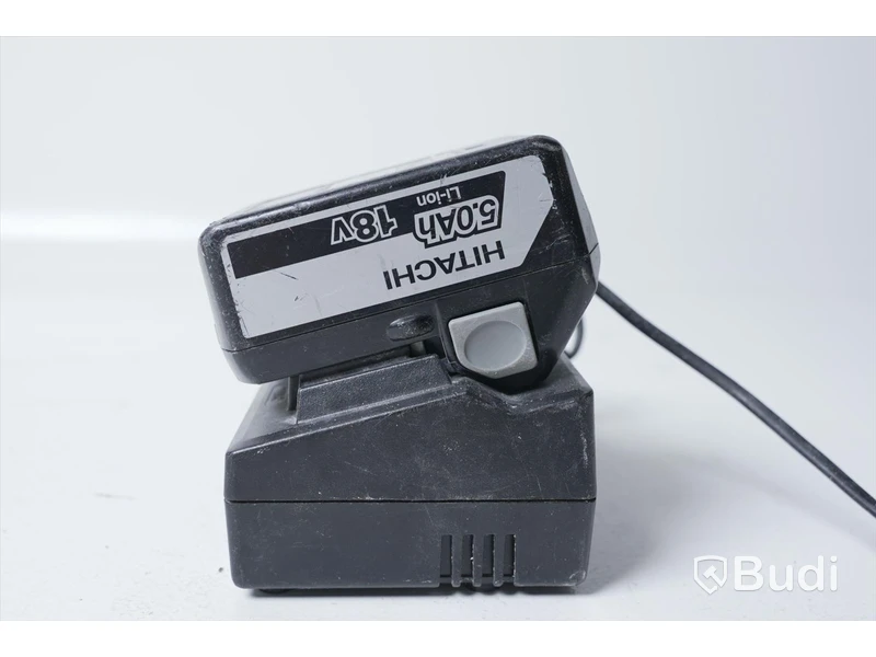 3st batterier samt laddare - Hitachi