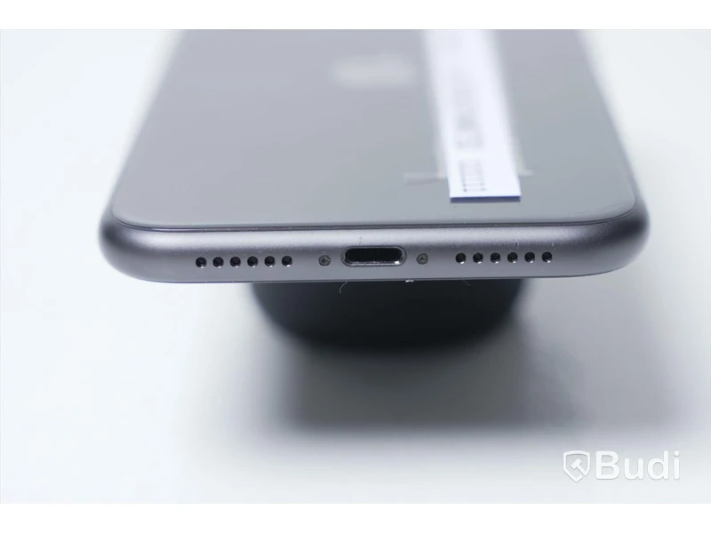 iPhone 11 128GB - Batterihälsa: 100 procent, Normalt slitage