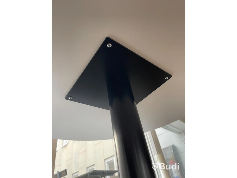 2 st Ståbord (Mått Dia 90 x H111 cm)