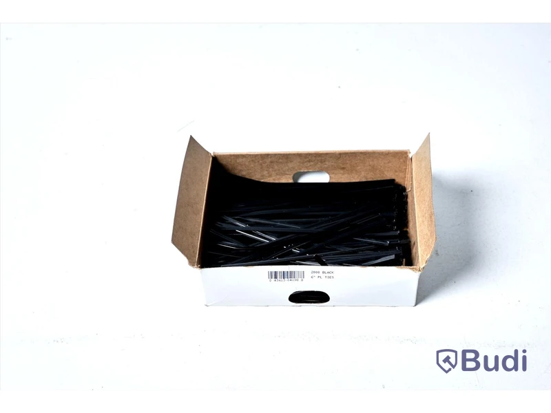 Förpackningsmaterial för butik - plastpåsar, presentkartonger