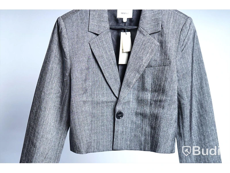Cropped Blazer, Gestuz Alinagz - storlek 34 (nypris 2199 kr)