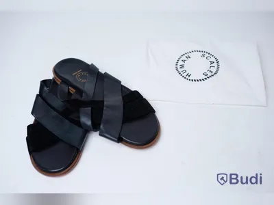 Sandaler i skinn  - Human Scales strl 44 Nypris ca 1299 kr