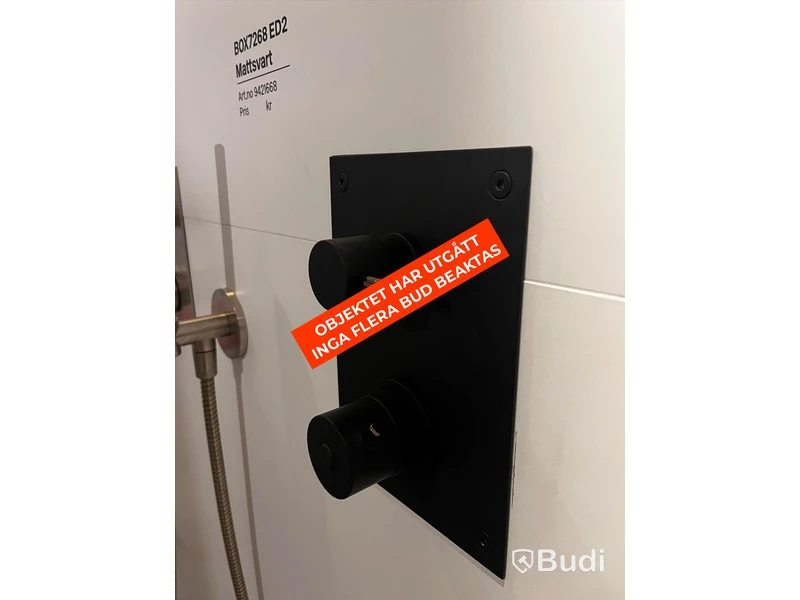 Tapwell box inbyggnadsdusch mattsvart (Obs! Behöver kompletteras med delar)