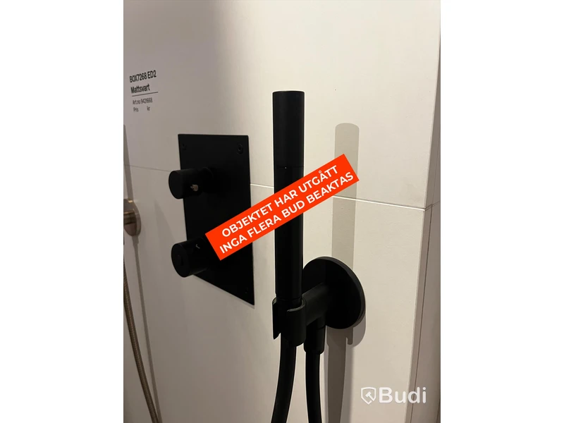Tapwell box inbyggnadsdusch mattsvart (Obs! Behöver kompletteras med delar)